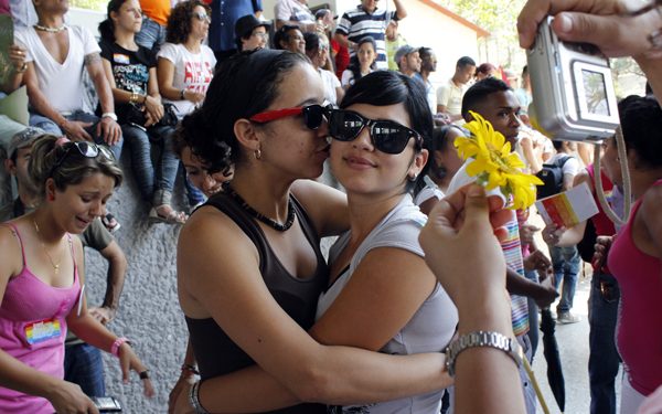 ¡El Tribunal de Madrid le da una lección al Consulado habanero por desconfiado!