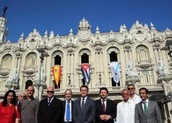 La ignorada fuerza electoral de los españoles de Cuba